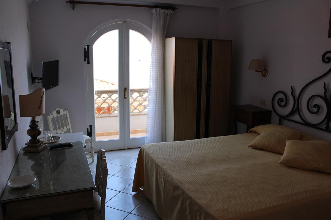 Hotel Villa Mora Giardini Naxos Dış mekan fotoğraf